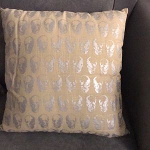 Magaschoni Home accent pillow with skulls